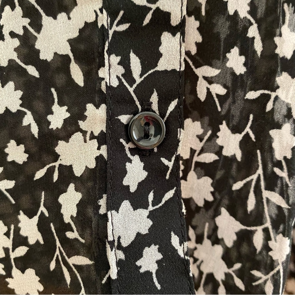 OLD NAVY • Semi-Sheer Floral Long Sleeve Top - Size L - Picture 7 of 16